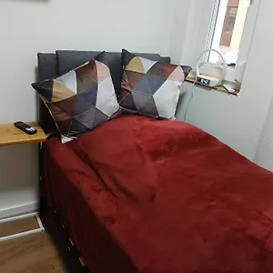 Modernesminizimmer-stadtnah-selfcheckin-parkplatz Apartment